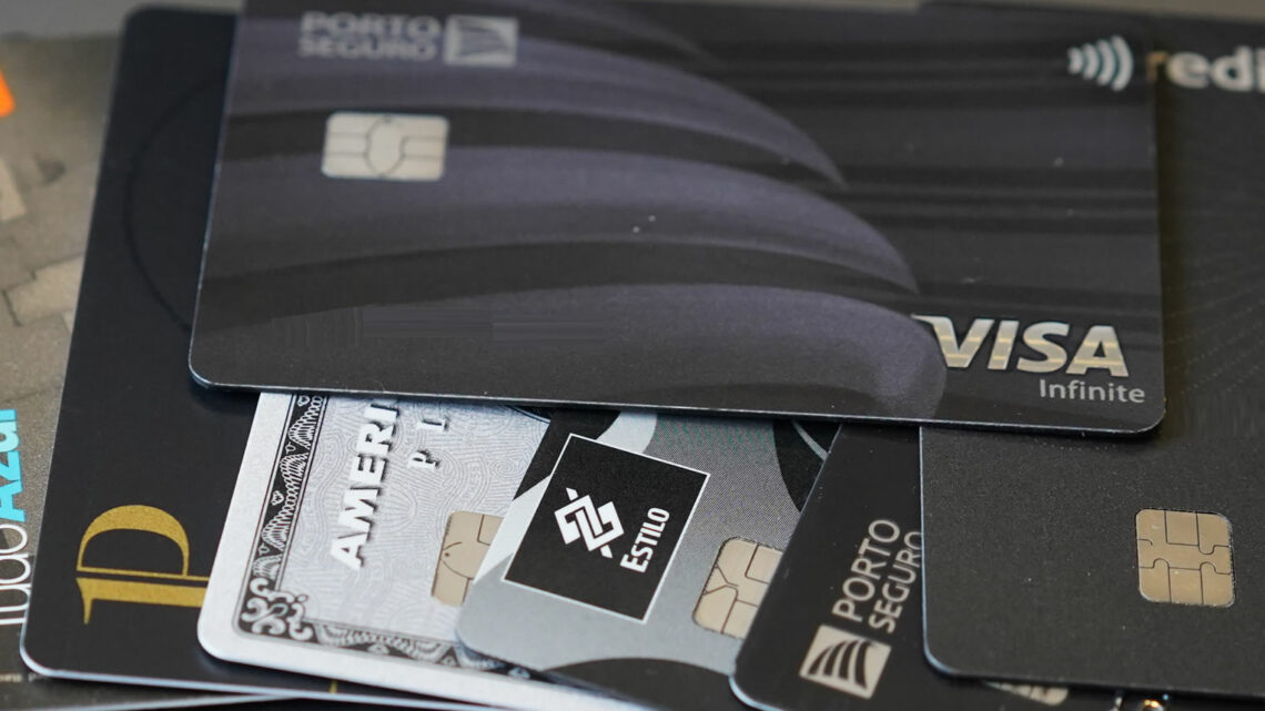 Dicas para escolher o melhor cartão de crédito de alta renda