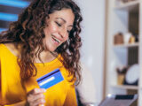 Conheça os cartões de crédito que realmente não cobram anuidade *veja a lista*